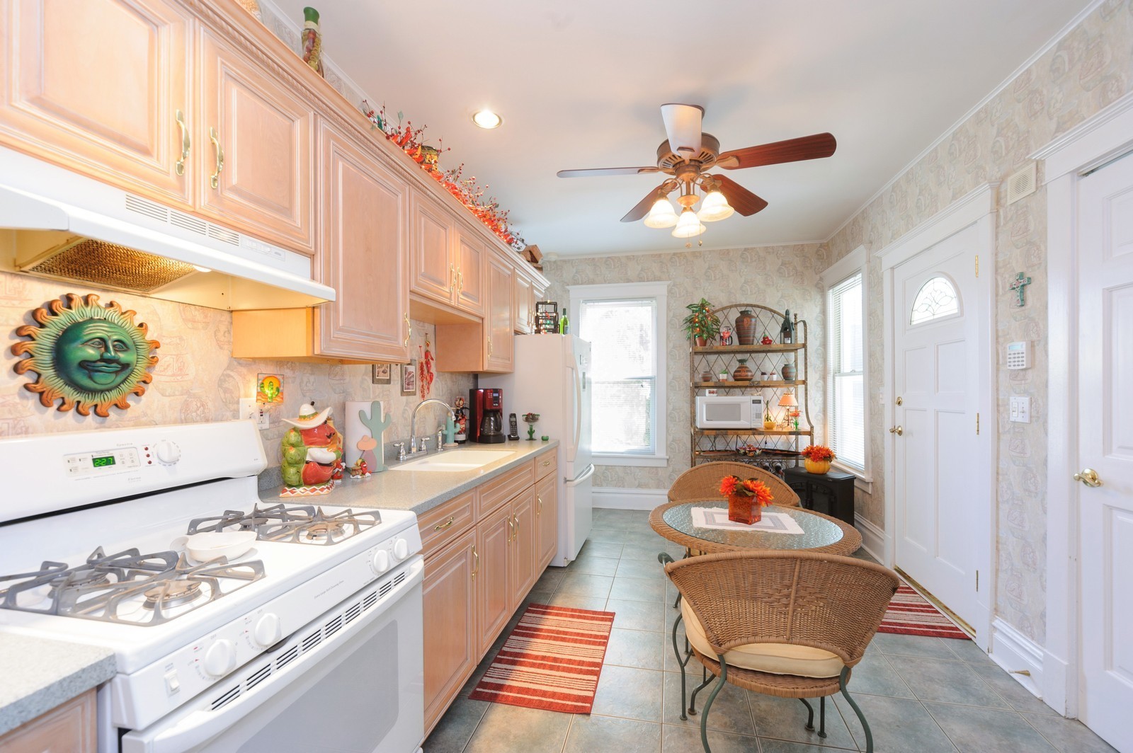 2542-2548 Green Bay Road