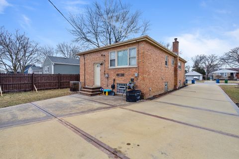 Tiny photo for 10155 Kildare Avenue, Oak Lawn, IL 60453 (MLS # 12389460)