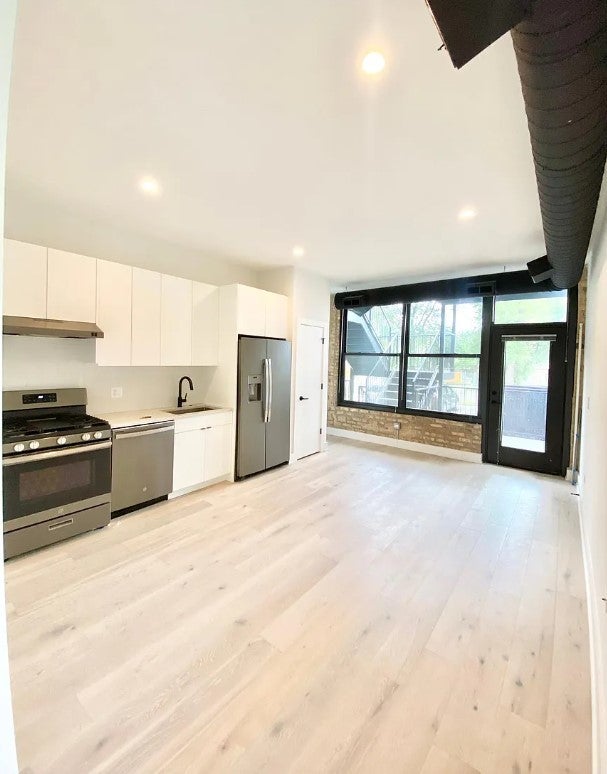 3228 W Palmer Street 14