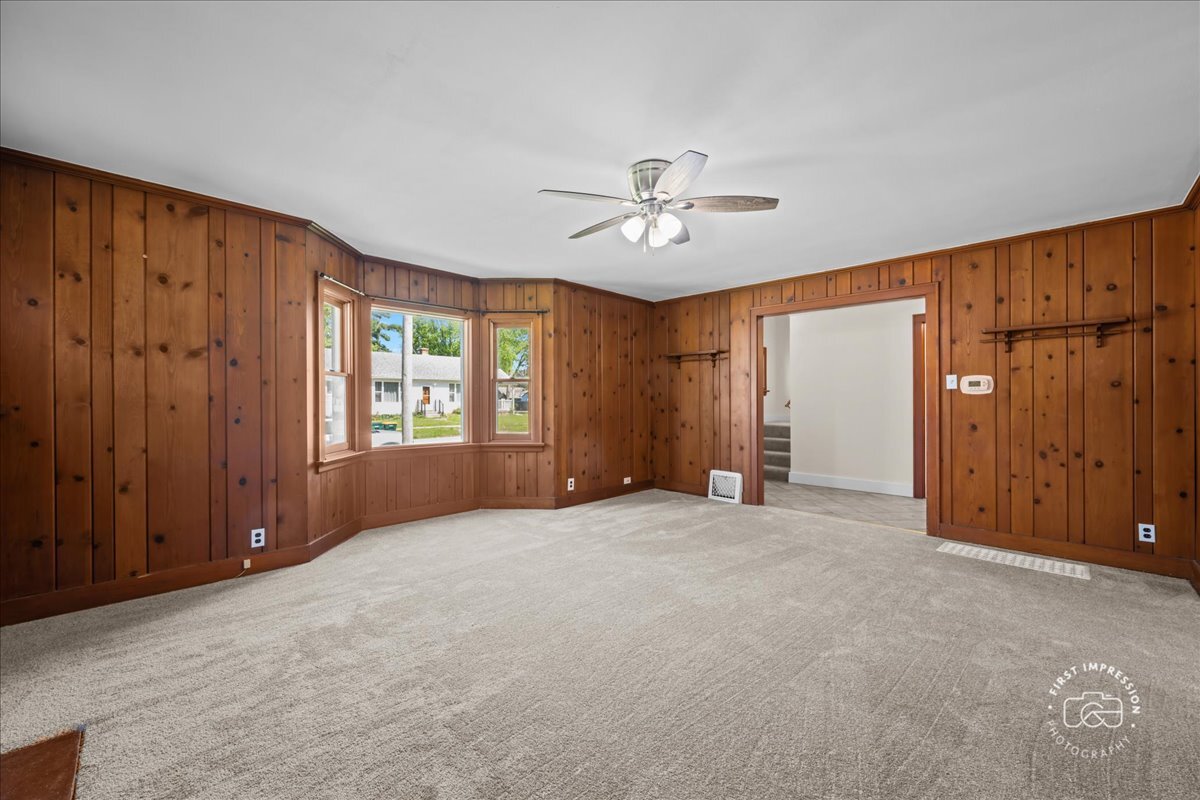 215 W Rock Street