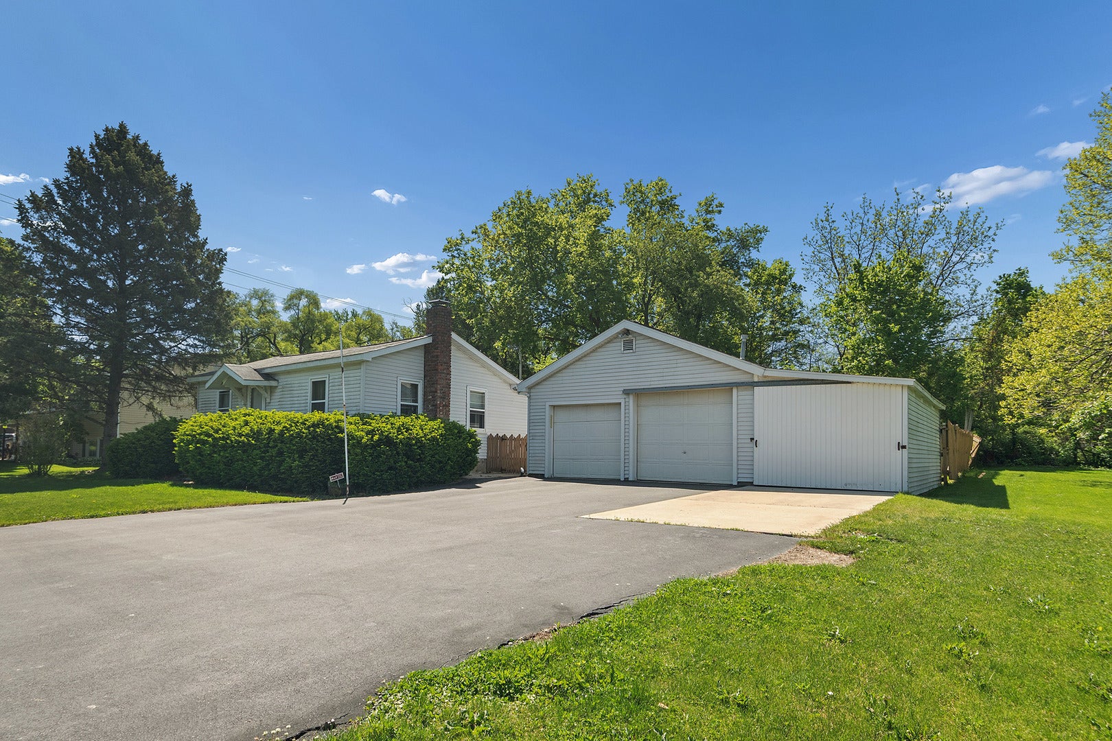 230 W Joliet Highway
