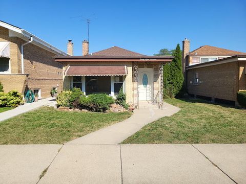 Photo of 3814 W 69th Street, Chicago, IL 60629 (MLS # 12498935)