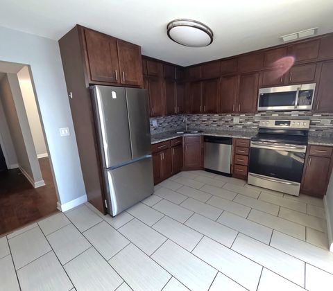 Tiny photo for 424 Park Avenue #206, River Forest, IL 60305 (MLS # 12480821)