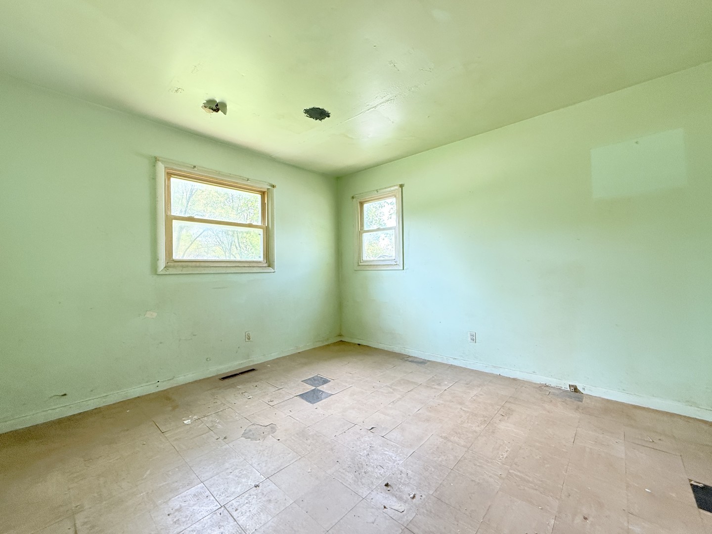 2804 Old Oak Drive