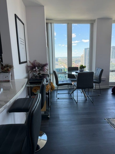 345 N LaSalle Street 3701