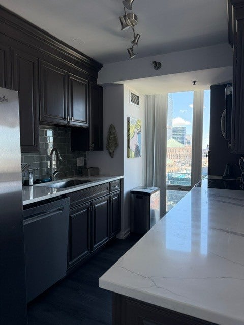345 N LaSalle Street 3701