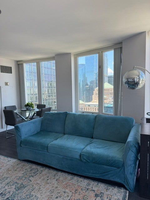 345 N LaSalle Street 3701