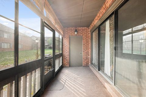 Tiny photo for 42 Parliament Drive W #129, Palos Heights, IL 60463 (MLS # 12522449)