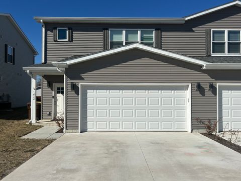 1412 8th Street Harvard IL 60033