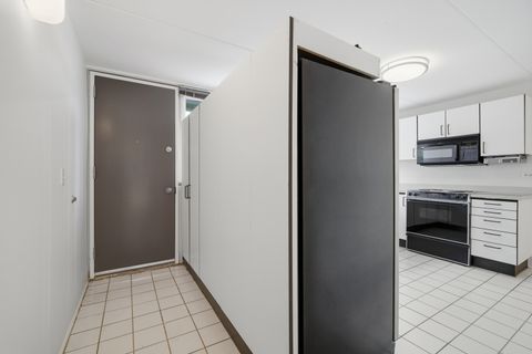 Tiny photo for 840 Michigan Avenue #10, Evanston, IL 60202 (MLS # 12602090)