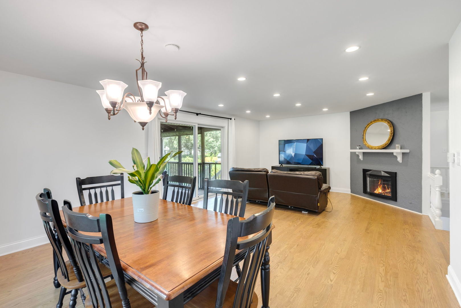 38W274 Bernice Drive