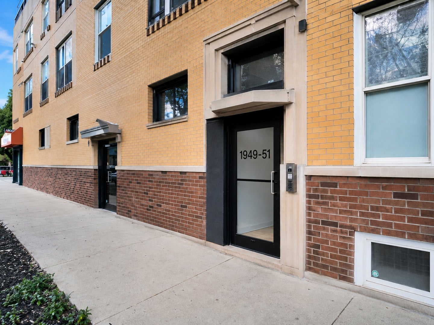 1949 N Whipple Street 1