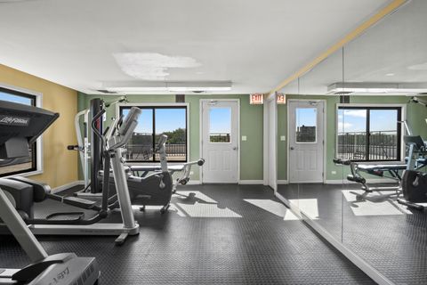Tiny photo for 6102 N Sheridan Road #507, Chicago, IL 60660 (MLS # 12462576)