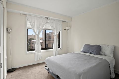 Tiny photo for 6102 N Sheridan Road #507, Chicago, IL 60660 (MLS # 12462576)