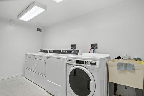 Tiny photo for 6102 N Sheridan Road #507, Chicago, IL 60660 (MLS # 12462576)