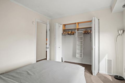 Tiny photo for 6102 N Sheridan Road #507, Chicago, IL 60660 (MLS # 12462576)