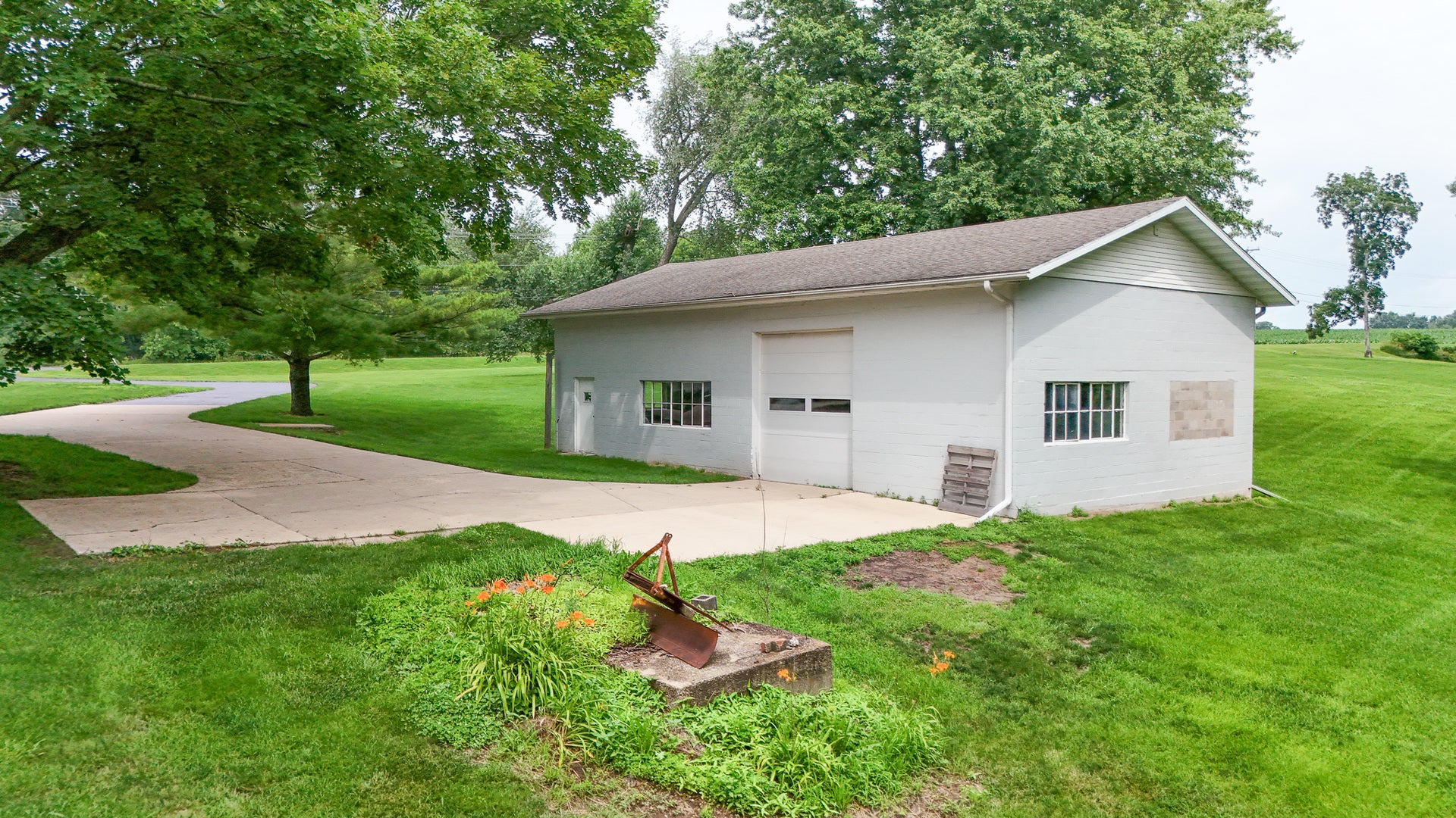 1742 Wolverine Road