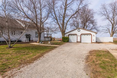 Tiny photo for 13532 E 600 North Road, Heyworth, IL 61745 (MLS # 12602416)