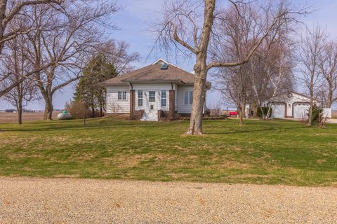 Photo of 13532 E 600 North Road, Heyworth, IL 61745 (MLS # 12602416)