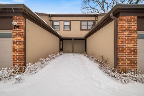 Tiny photo for 302 Linden Lane, Wheeling, IL 60090 (MLS # 12596910)