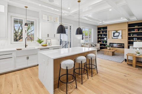 Tiny photo for 6022 N Ionia Avenue, Chicago, IL 60646 (MLS # 12737340)