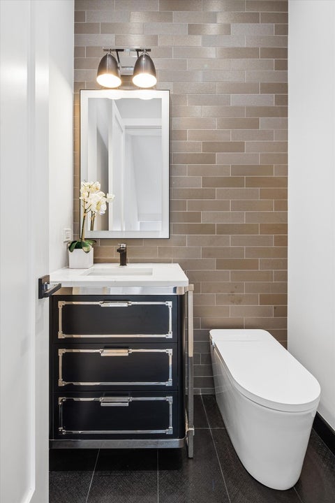 Tiny photo for 6022 N Ionia Avenue, Chicago, IL 60646 (MLS # 12737340)