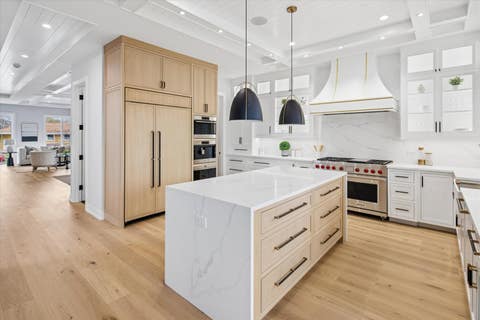 Tiny photo for 6022 N Ionia Avenue, Chicago, IL 60646 (MLS # 12737340)