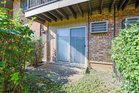 Tiny photo for 838 E Old Willow Road #105, Prospect Heights, IL 60070 (MLS # 12480678)