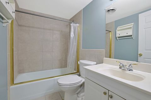 Tiny photo for 838 E Old Willow Road #105, Prospect Heights, IL 60070 (MLS # 12480678)
