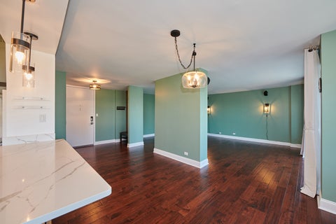 Tiny photo for 7061 N Kedzie Avenue #913, Chicago, IL 60645 (MLS # 12684234)