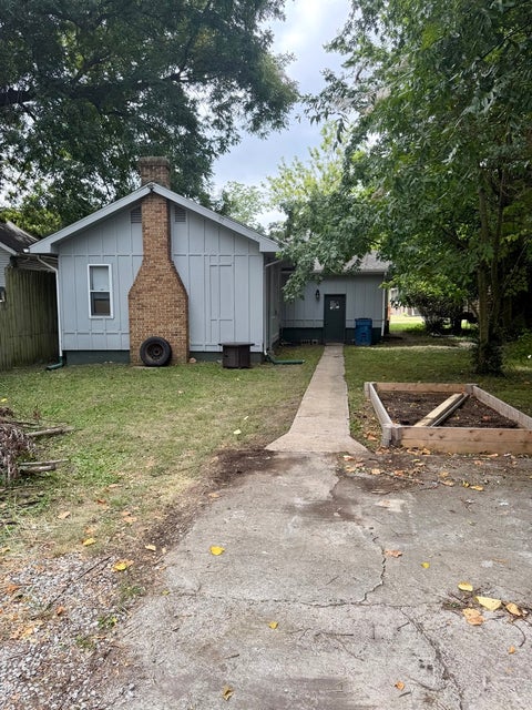 Tiny photo for 205 W 6th Street, Benton, IL 62812 (MLS # 12752645)
