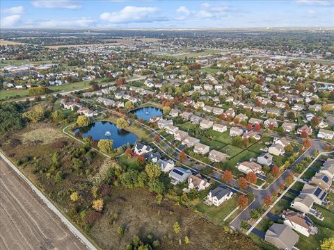 Tiny photo for 71 Windstone Drive, North Aurora, IL 60542 (MLS # 12496322)