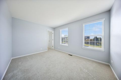 Tiny photo for 71 Windstone Drive, North Aurora, IL 60542 (MLS # 12496322)