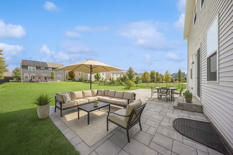 Tiny photo for 71 Windstone Drive, North Aurora, IL 60542 (MLS # 12496322)