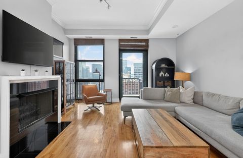 Tiny photo for 165 N CANAL Street #1129, Chicago, IL 60606 (MLS # 12610485)