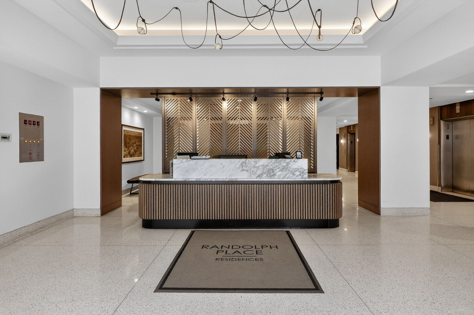 165 N CANAL Street 1129