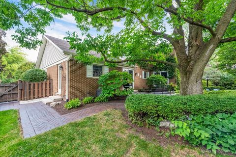 Tiny photo for 1500 Country Squire Drive, Geneva, IL 60134 (MLS # 12465059)