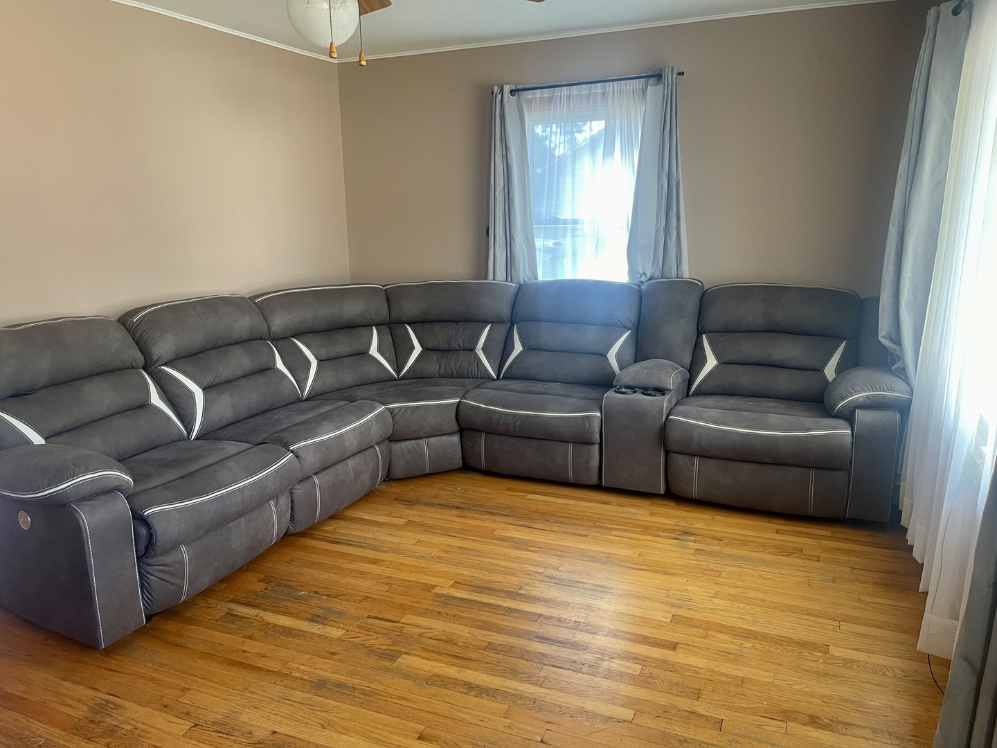520 W Pleasure Court