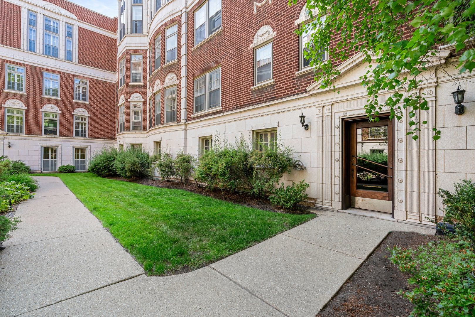 496 Sheridan Road 1