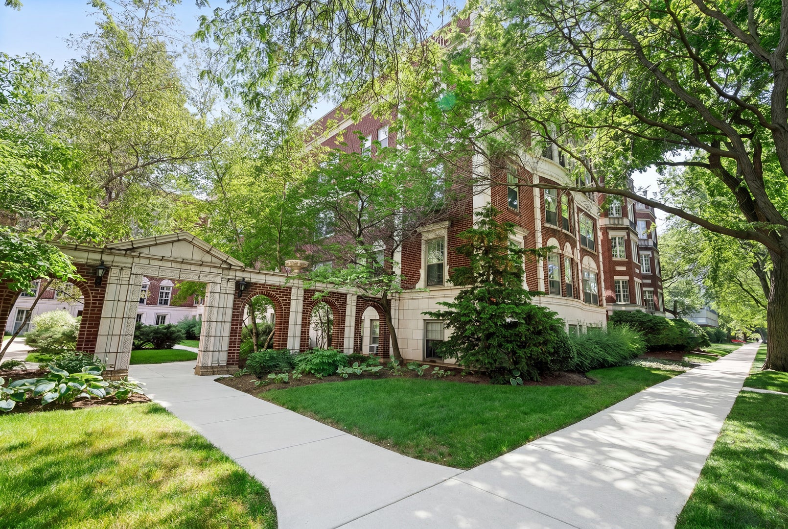 496 Sheridan Road 1