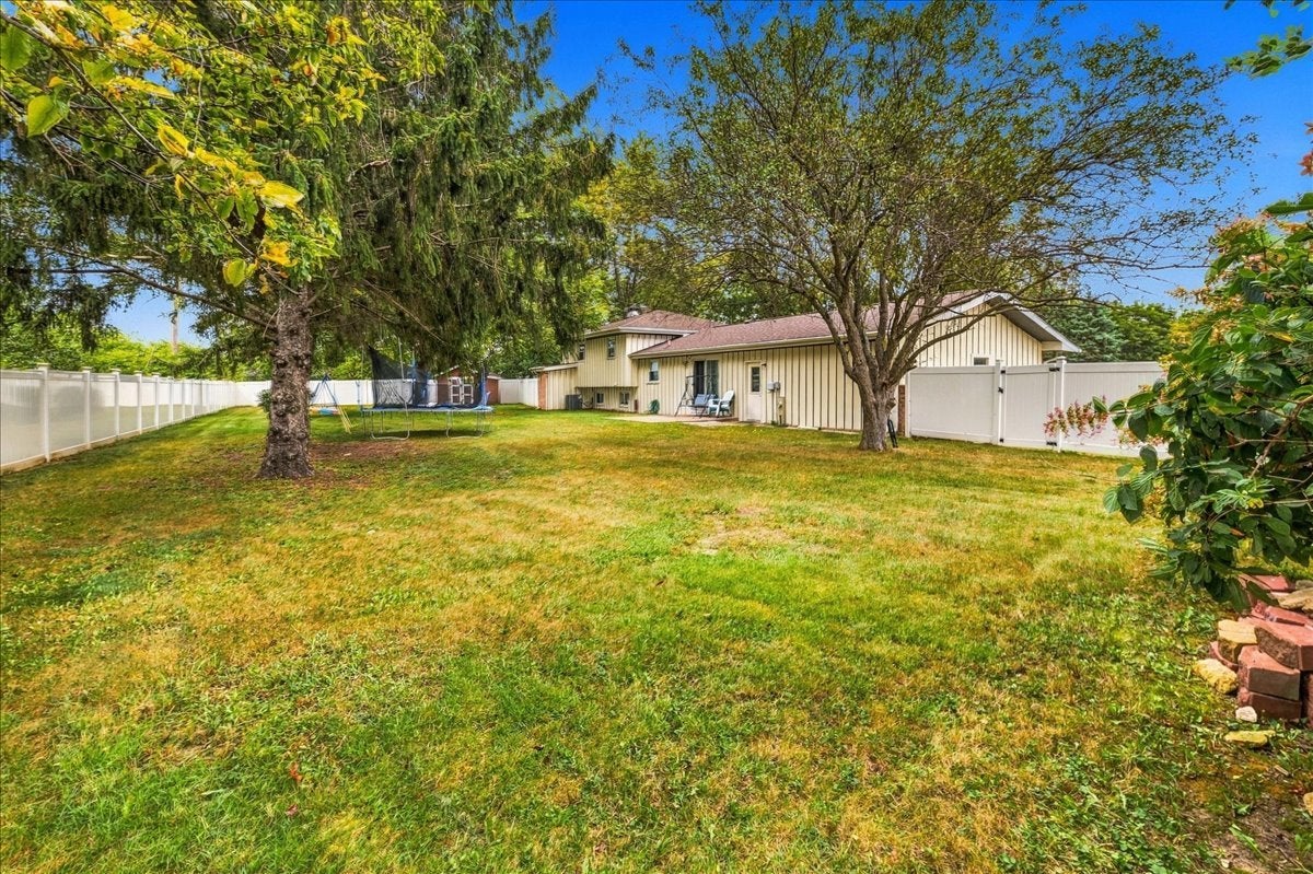 23949 W Plainsman Circle