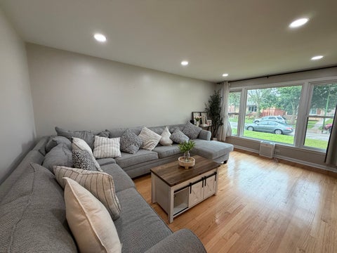 Tiny photo for 9848 S Muskegon Avenue, Chicago, IL 60617 (MLS # 12681791)