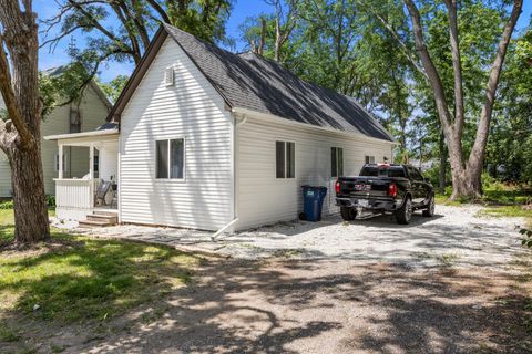 Tiny photo for 904 E Water Street, Urbana, IL 61802 (MLS # 12645464)