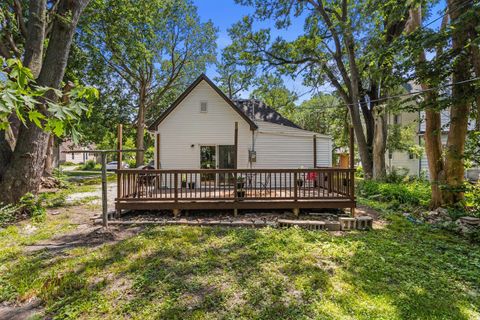 Tiny photo for 904 E Water Street, Urbana, IL 61802 (MLS # 12645464)