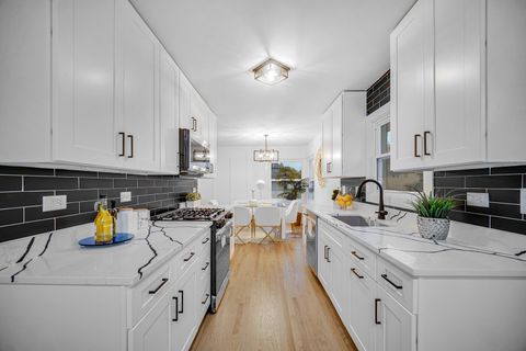 Tiny photo for 1845 Everett Avenue, Des Plaines, IL 60018 (MLS # 12523669)