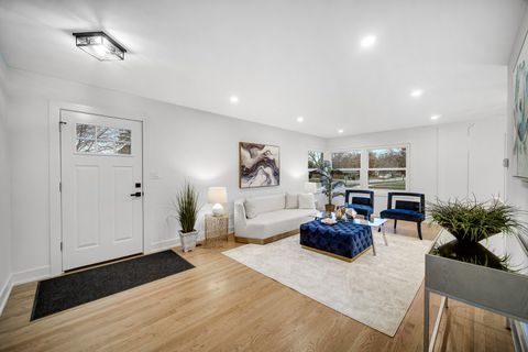 Tiny photo for 1845 Everett Avenue, Des Plaines, IL 60018 (MLS # 12523669)