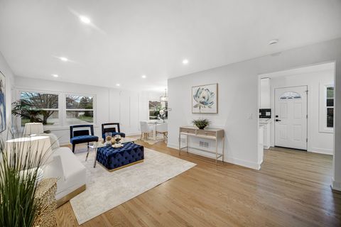 Tiny photo for 1845 Everett Avenue, Des Plaines, IL 60018 (MLS # 12523669)