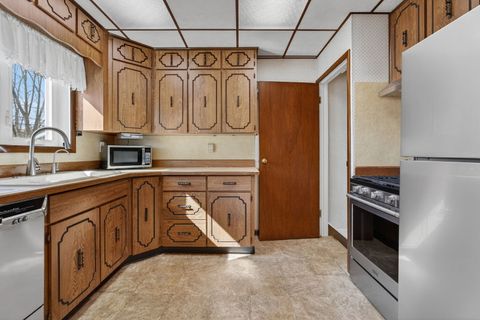 Tiny photo for 359 Crotty Avenue, Seneca, IL 61360 (MLS # 12605828)