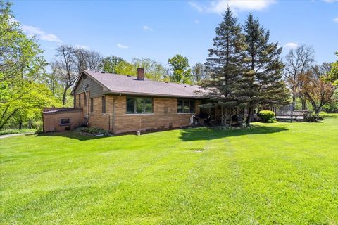Tiny photo for 22446 N OLD BARRINGTON Road N, North Barrington, IL 60010 (MLS # 12639386)