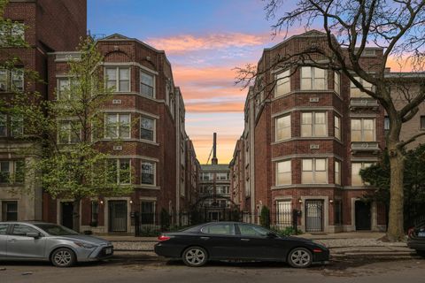 Photo of 5404 N Kenmore Avenue #3, Chicago, IL 60640 (MLS # 12621401)